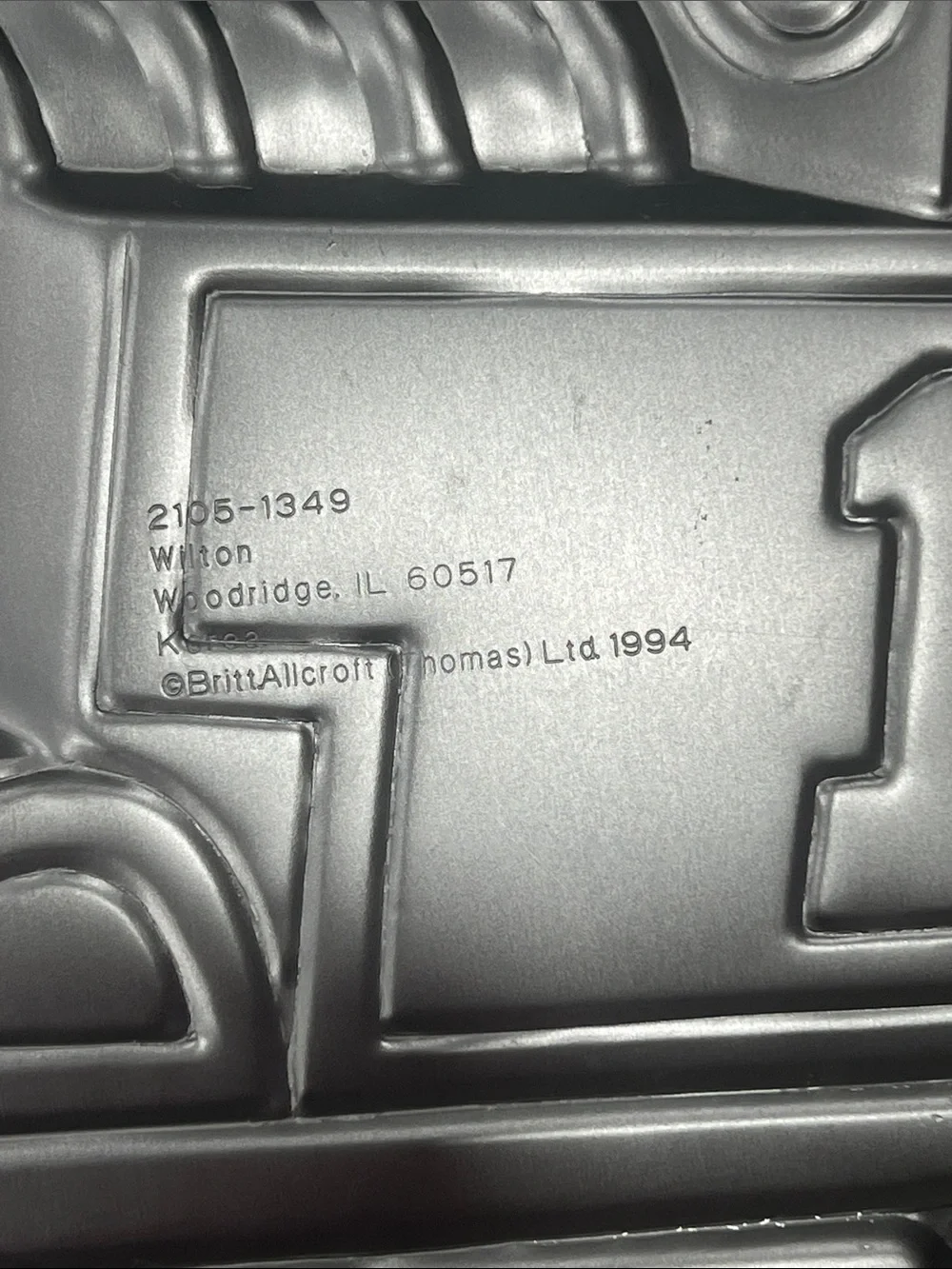 1994- Thomas the Tank Engine Silver Train Cake Pan - Kids Toys